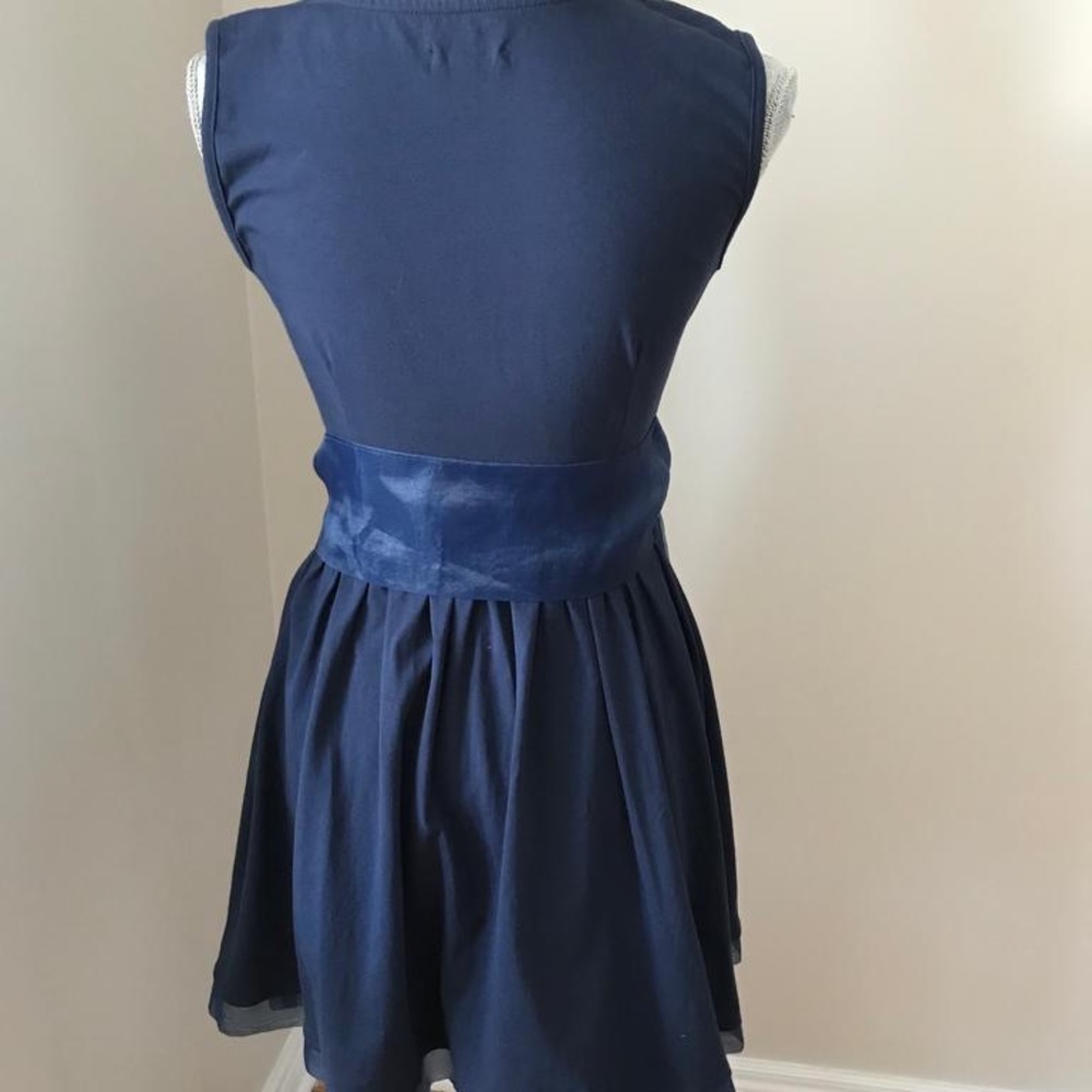 Kling Dress - Picture 5 of 7